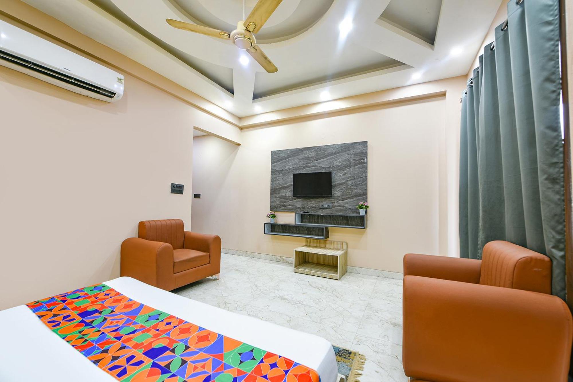 Fabhotel Vibe Noida Exterior photo