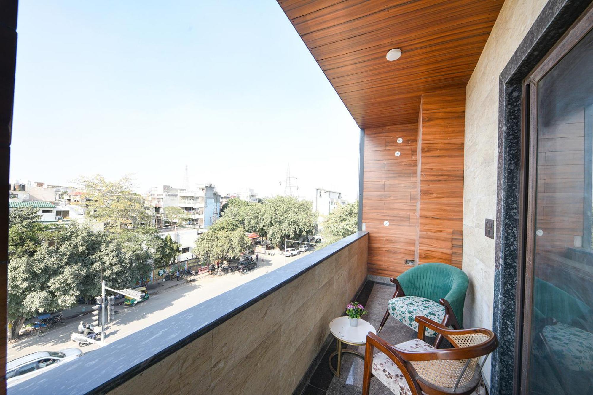 Fabhotel Vibe Noida Exterior photo