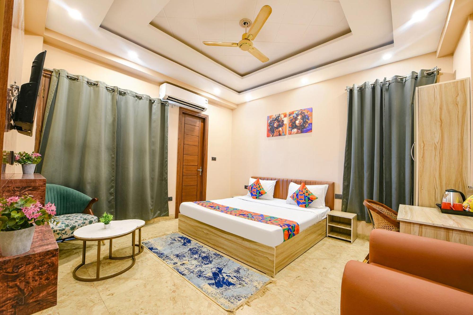 Fabhotel Vibe Noida Exterior photo